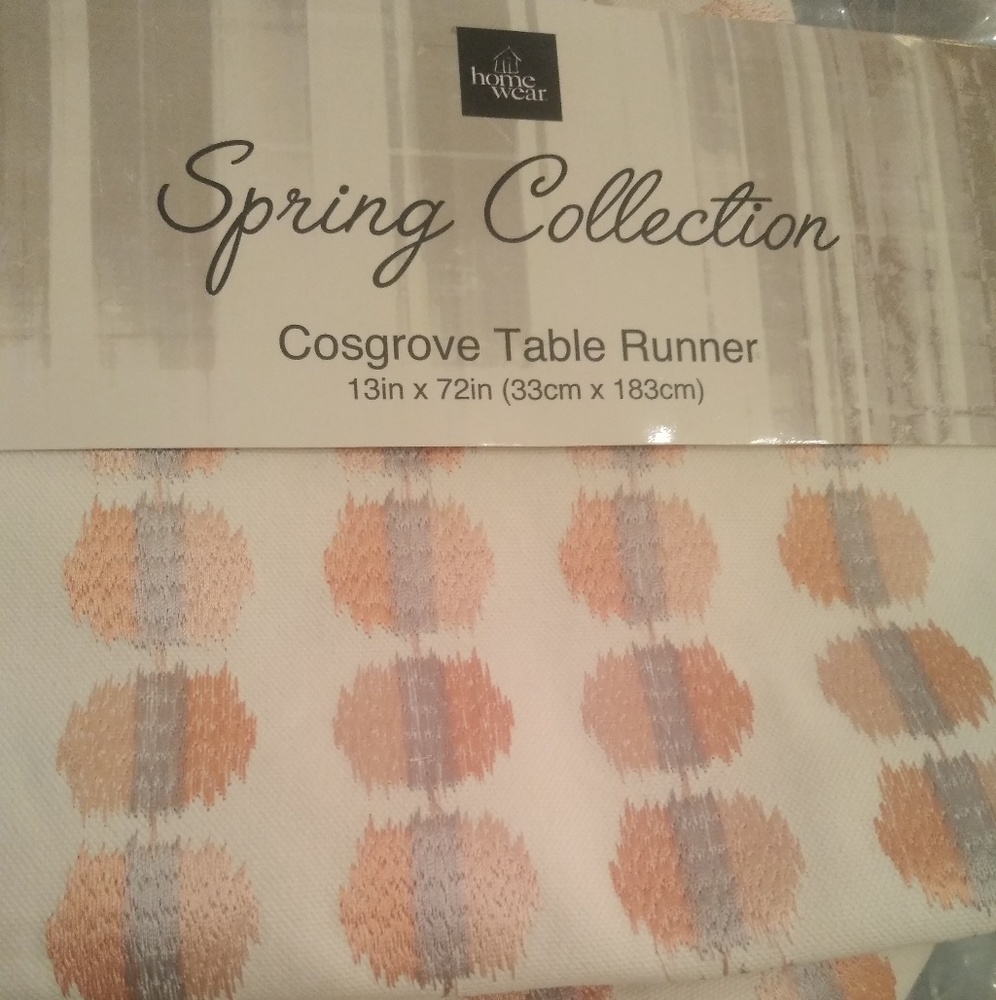 Homewear Spring Collection Cosgrove Table Runner - Picture 7 of 8